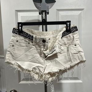 American eagle bowl festival Shorty size 6 mid rise